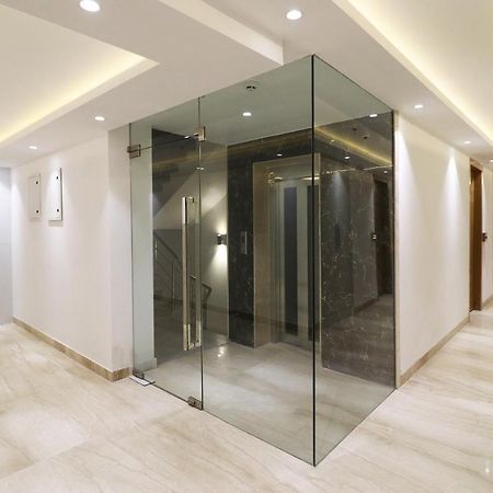 Capital O Hotel Star Inn Near Chhatarpur Metro Station New Delhi Bagian luar foto